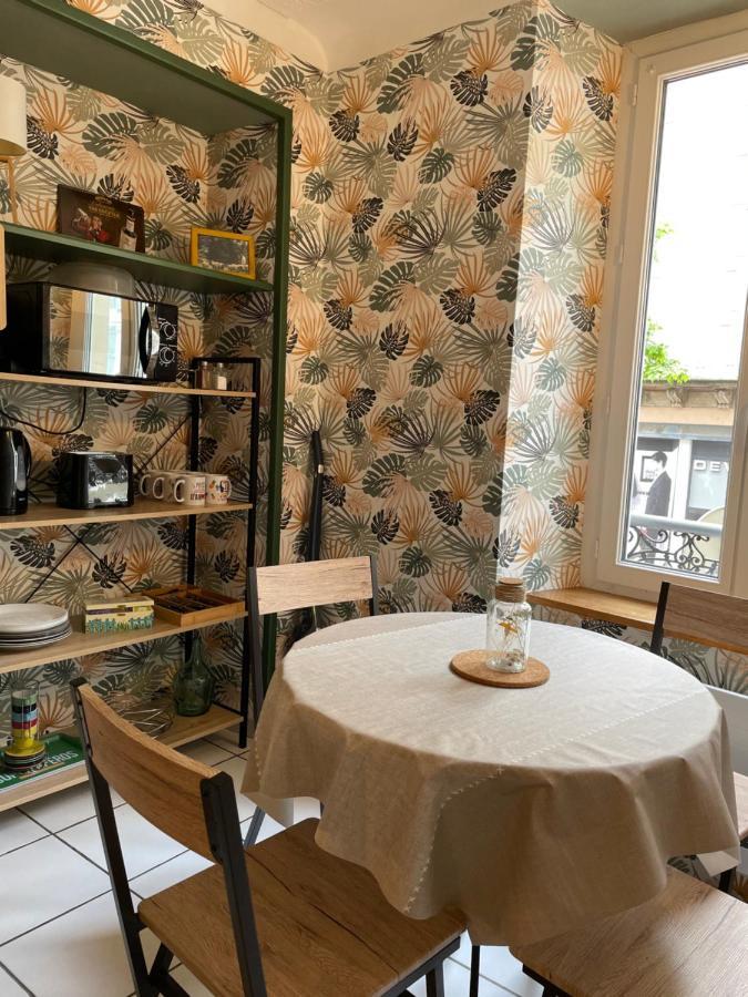 T2 Plein Centre Au 1Er Etage Avec Parking Prive Apartment Millau Bagian luar foto